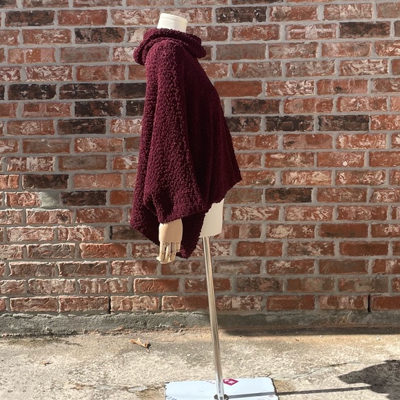 Romeo & Juliet Couture burgundy maroon sweater / XL / Excellent condition - Picture 13 of 17